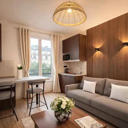 Apartment Splendid Near Bercy Paris